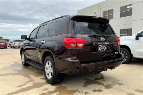 More photos of 2016 Toyota Sequoia SR5 at Cable Dahmer of Topeka, KS