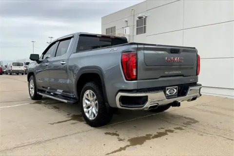 More photos of 2021 GMC Sierra 1500 SLT at Cable Dahmer of Topeka, KS