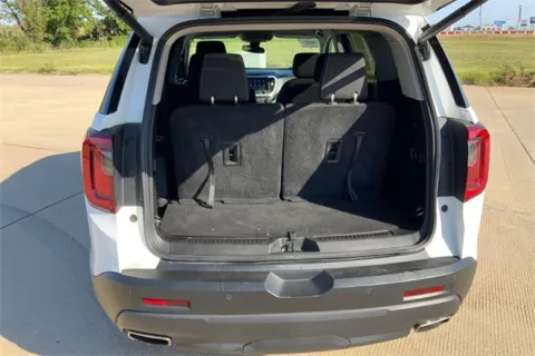 More photos of 2023 GMC Acadia SLE at Cable Dahmer of Topeka, KS