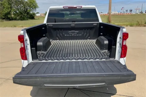 More photos of 2023 Chevrolet Silverado 1500 LT at Cable Dahmer of Topeka, KS