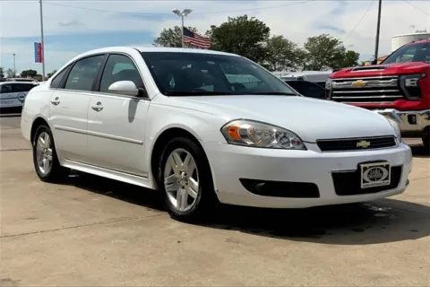 White 2011 Chevrolet Impala LT for sale in Topeka, KS