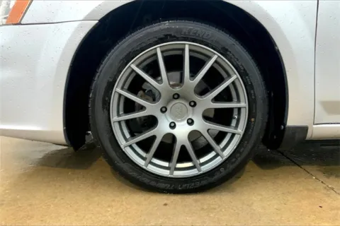 Photos of 2012 Dodge Avenger SE for sale in Topeka, KS at Cable Dahmer of Topeka