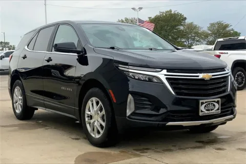 Black 2022 Chevrolet Equinox LT for sale in Topeka, KS