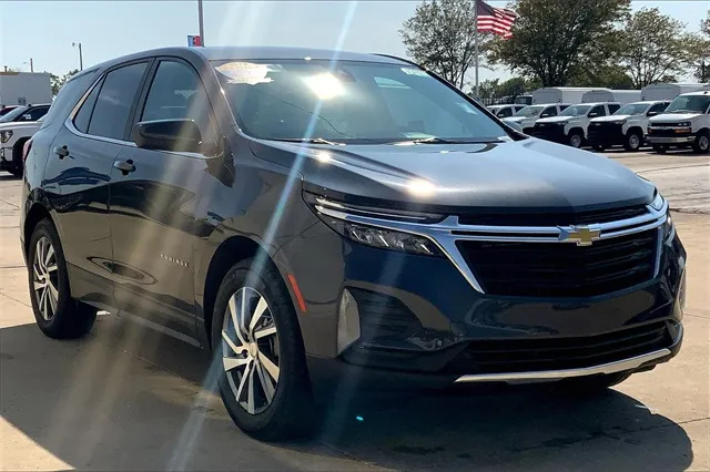 Gray 2023 Chevrolet Equinox LT for sale in Topeka, KS