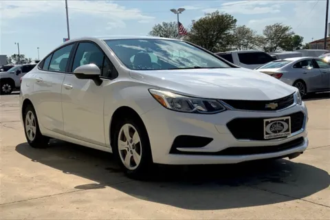 White 2017 Chevrolet Cruze LS for sale in Topeka, KS