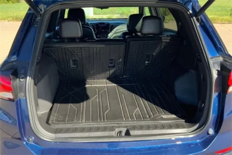 More photos of 2022 Chevrolet Equinox RS at Cable Dahmer of Topeka, KS