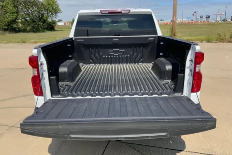 More photos of 2023 Chevrolet Silverado 1500 LT (2FL) at Cable Dahmer of Topeka, KS