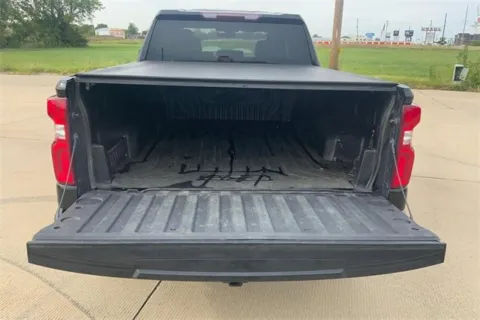 More photos of 2020 Chevrolet Silverado 1500 RST at Cable Dahmer of Topeka, KS