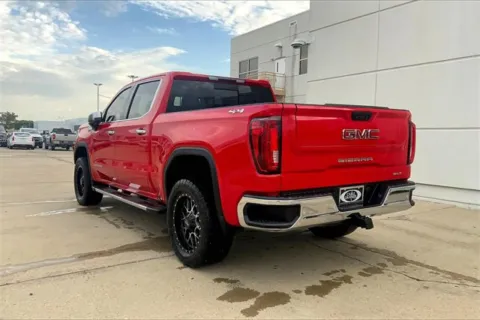 More photos of 2019 GMC Sierra 1500 SLT at Cable Dahmer of Topeka, KS