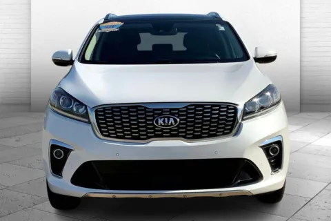 Photos of 2019 Kia Sorento SX V6 for sale in Topeka, KS at Cable Dahmer of Topeka