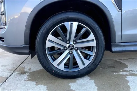 Photos of 2021 Mitsubishi Outlander Sport ES for sale in Topeka, KS at Cable Dahmer of Topeka