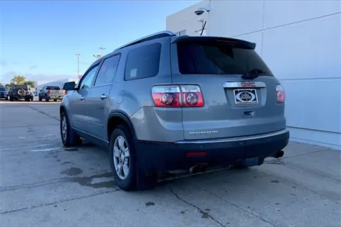 More photos of 2007 GMC Acadia SLT at Cable Dahmer of Topeka, KS