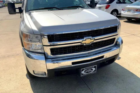 Another view of 2007 Chevrolet Silverado 2500 HD LT W/1LT for sale in Topeka, KS at Cable Dahmer of Topeka
