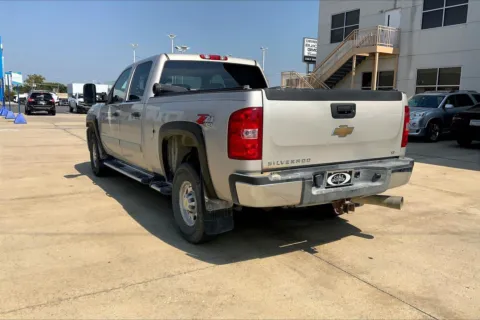 More photos of 2007 Chevrolet Silverado 2500 HD LT W/1LT at Cable Dahmer of Topeka, KS
