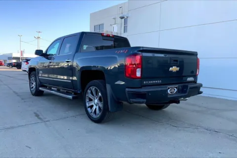 More photos of 2018 Chevrolet Silverado 1500 High Country at Cable Dahmer of Topeka, KS