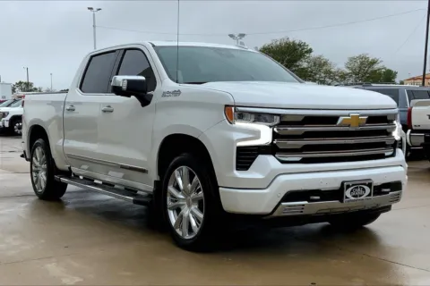 White 2022 Chevrolet Silverado 1500 High Country for sale in Topeka, KS