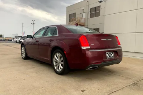 More photos of 2016 Chrysler 300 Anniversary Edition at Cable Dahmer of Topeka, KS