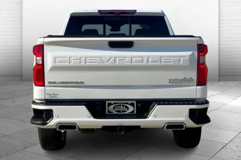 Another view of 2022 Chevrolet Silverado 1500 High Country for sale in Topeka, KS at Cable Dahmer of Topeka