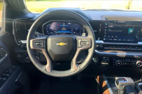More photos of 2022 Chevrolet Silverado 1500 High Country at Cable Dahmer of Topeka, KS