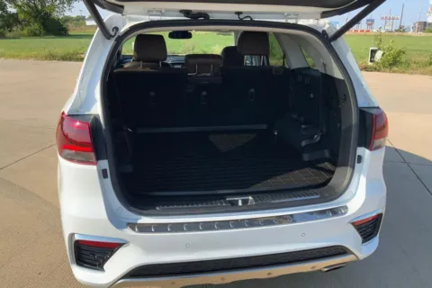 More photos of 2019 Kia Sorento SX V6 at Cable Dahmer of Topeka, KS