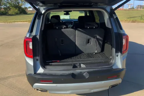 More photos of 2023 GMC Acadia SLE at Cable Dahmer of Topeka, KS