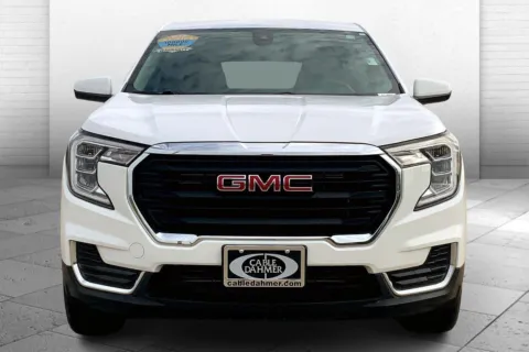 Photos of 2024 GMC Terrain SLE for sale in Topeka, KS at Cable Dahmer of Topeka