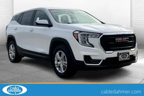 White 2024 GMC Terrain SLE for sale in Topeka, KS
