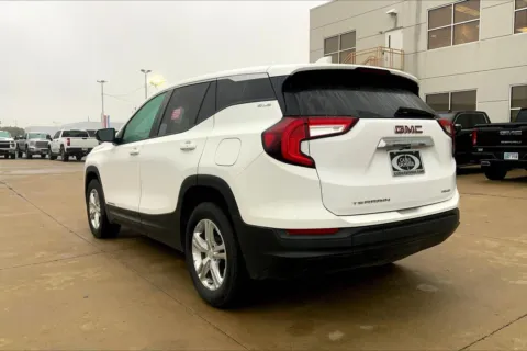 More photos of 2024 GMC Terrain SLE at Cable Dahmer of Topeka, KS