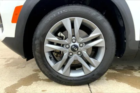 Photos of 2021 Kia Seltos LX for sale in Topeka, KS at Cable Dahmer of Topeka