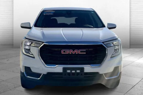 Photos of 2024 GMC Terrain SLE for sale in Topeka, KS at Cable Dahmer of Topeka