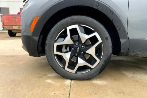 Photos of 2022 Hyundai Santa Cruz Limited for sale in Topeka, KS at Cable Dahmer of Topeka