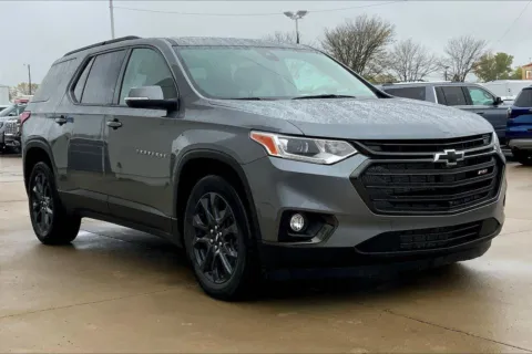 Gray 2021 Chevrolet Traverse RS for sale in Topeka, KS