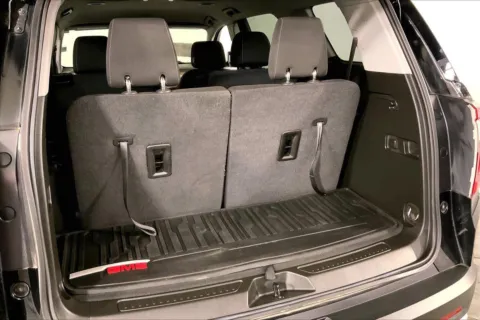 More photos of 2023 GMC Acadia SLE at Cable Dahmer Chevrolet of Kansas City, MO