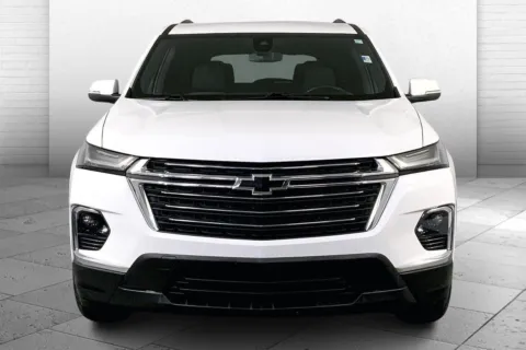 Photos of 2023 Chevrolet Traverse LT Cloth for sale in Kansas City, MO at Cable Dahmer Chevrolet of Kansas City