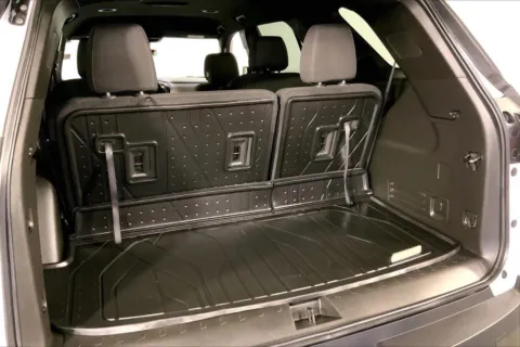 More photos of 2023 Chevrolet Traverse LT Cloth at Cable Dahmer Chevrolet of Kansas City, MO