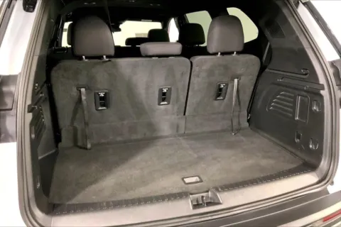 More photos of 2025 GMC Acadia Elevation at Cable Dahmer Chevrolet of Kansas City, MO