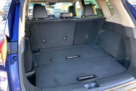 More photos of 2023 Nissan Rogue SL at Cable Dahmer Chevrolet of Kansas City, MO