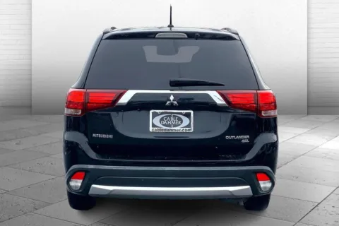 Another view of 2016 Mitsubishi Outlander SE for sale in Kansas City, MO at Cable Dahmer Chevrolet of Kansas City