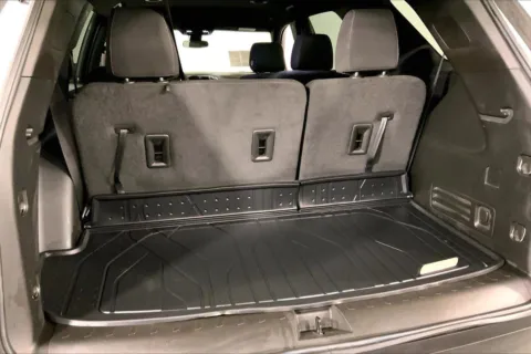 More photos of 2023 Chevrolet Traverse LT Cloth at Cable Dahmer Chevrolet of Kansas City, MO