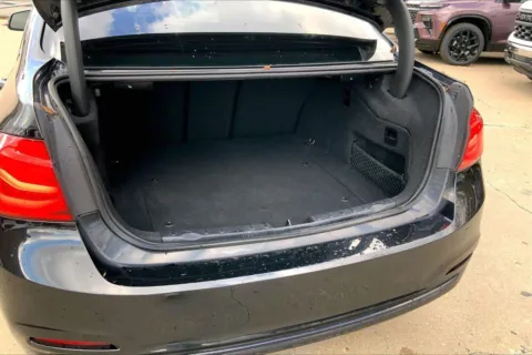 More photos of 2018 BMW 3 Series 330e iPerformance at Cable Dahmer Chevrolet of Kansas City, MO