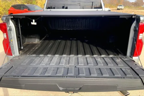 More photos of 2024 Chevrolet Silverado 2500 HD High Country at Cable Dahmer Chevrolet of Kansas City, MO
