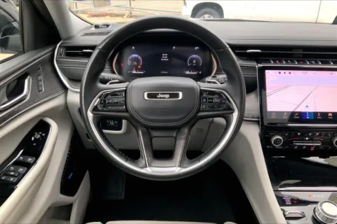 More photos of 2021 Jeep Grand Cherokee L Overland at Cable Dahmer Chevrolet of Kansas City, MO