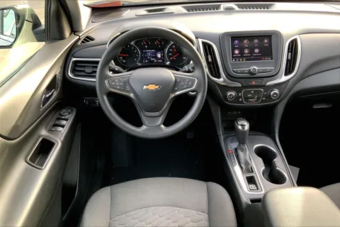More photos of 2021 Chevrolet Equinox LT at Cable Dahmer Chevrolet of Kansas City, MO