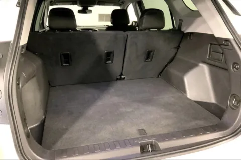 More photos of 2024 GMC Terrain SLE at Cable Dahmer Chevrolet of Kansas City, MO