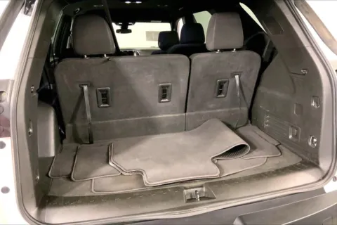 More photos of 2023 Chevrolet Traverse LT Cloth at Cable Dahmer Chevrolet of Kansas City, MO
