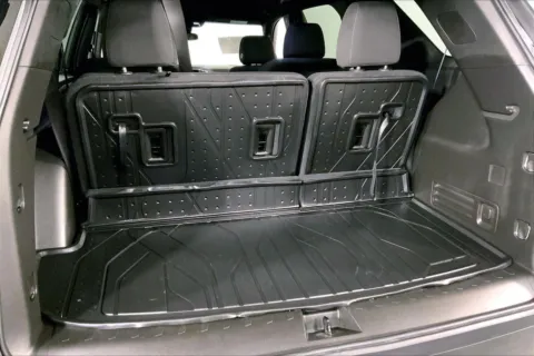 More photos of 2023 Chevrolet Traverse LT Cloth at Cable Dahmer Chevrolet of Kansas City, MO