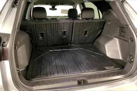 More photos of 2024 Chevrolet Equinox LT at Cable Dahmer Chevrolet of Kansas City, MO