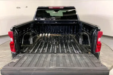 More photos of 2022 Chevrolet Silverado 1500 LT (2FL) at Cable Dahmer Chevrolet of Kansas City, MO