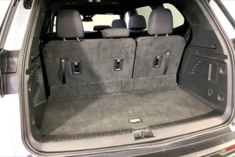 More photos of 2025 GMC Acadia Elevation at Cable Dahmer Chevrolet of Kansas City, MO