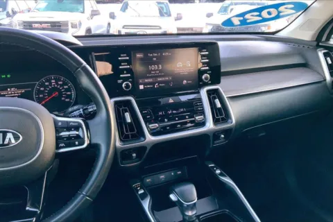 More photos of 2021 Kia Sorento EX at Cable Dahmer Chevrolet of Kansas City, MO
